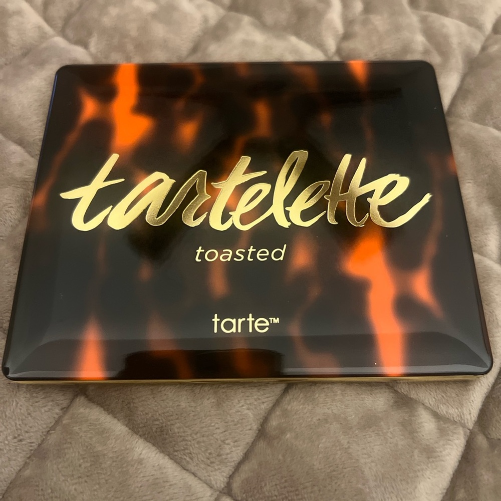Tarte
tartelette Toasted Amazonian Clay Palette - Picture 8 of 9